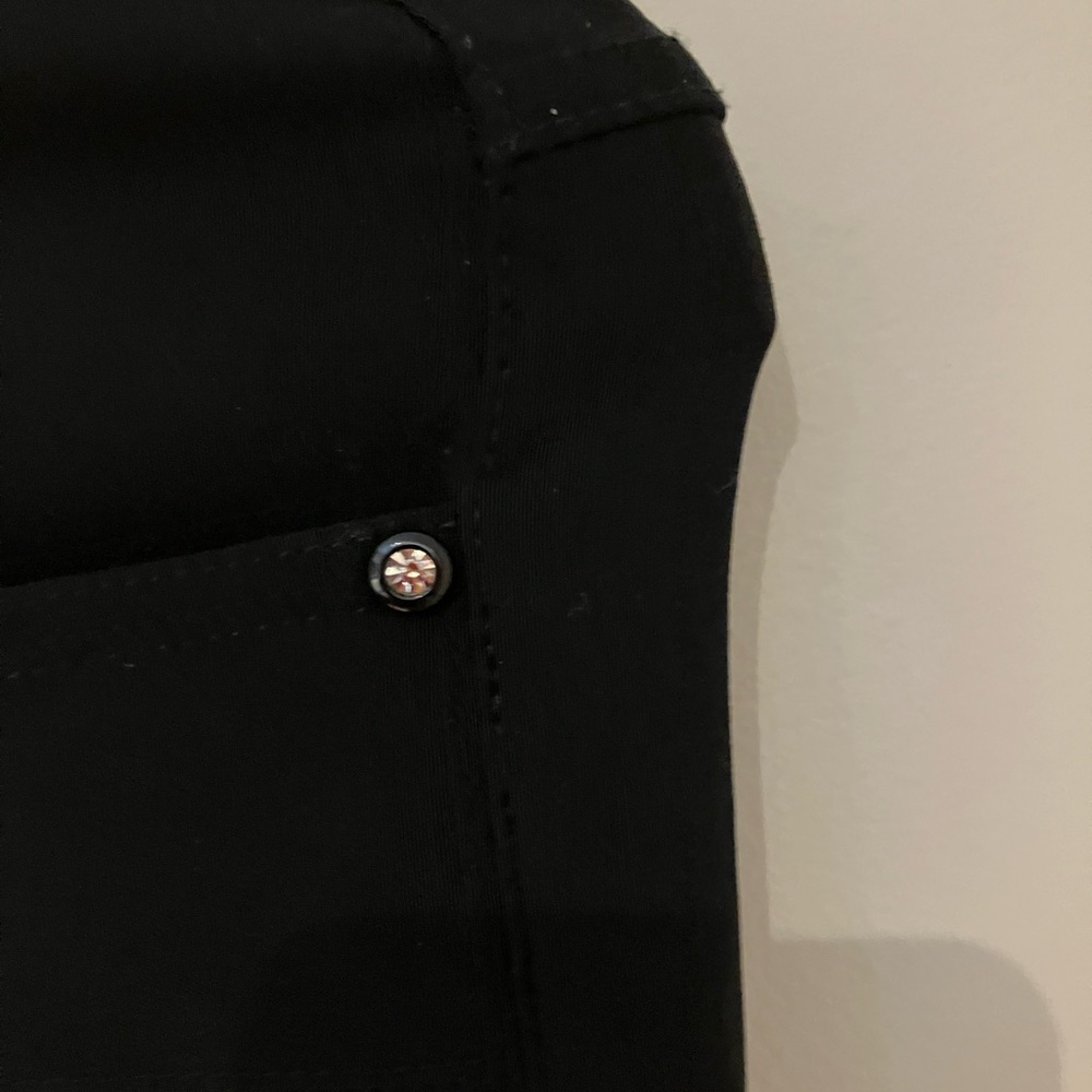 Red Coral black capris. - Picture 3 of 5